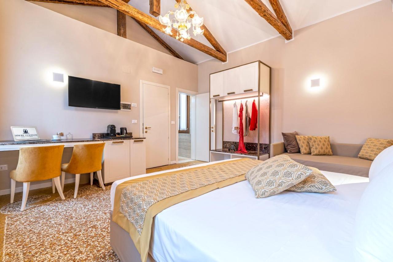 Residenza La Duchessa Deluxe Rooms Velence Kültér fotó