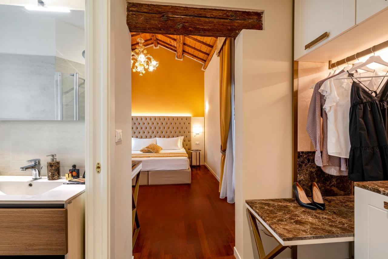 Residenza La Duchessa Deluxe Rooms Velence Kültér fotó