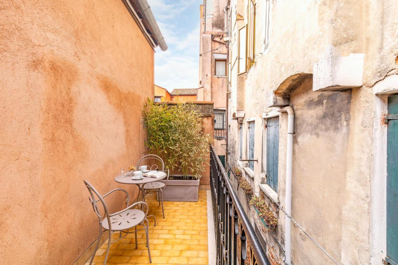 Residenza La Duchessa Deluxe Rooms Velence Kültér fotó